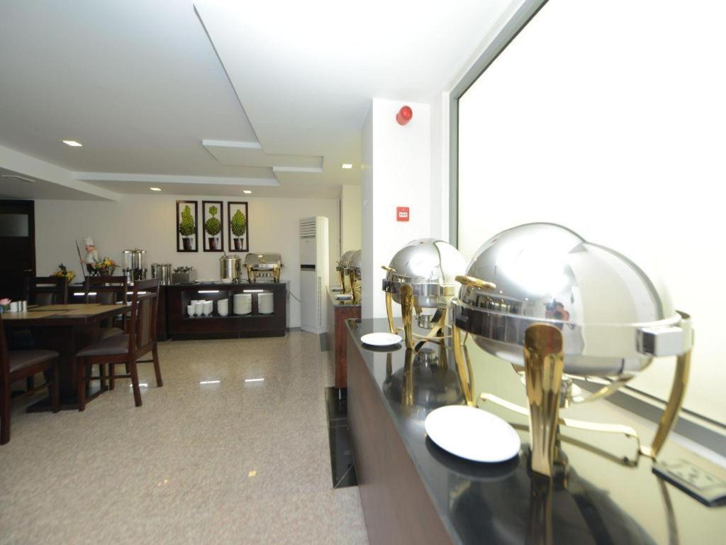 Hotel Lexus Rangun Zewnętrze zdjęcie